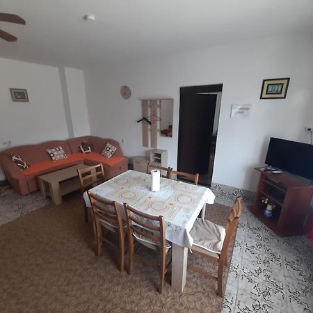 Apartment Kolonija Σλαβόνσκι Μπροντ Εξωτερικό φωτογραφία