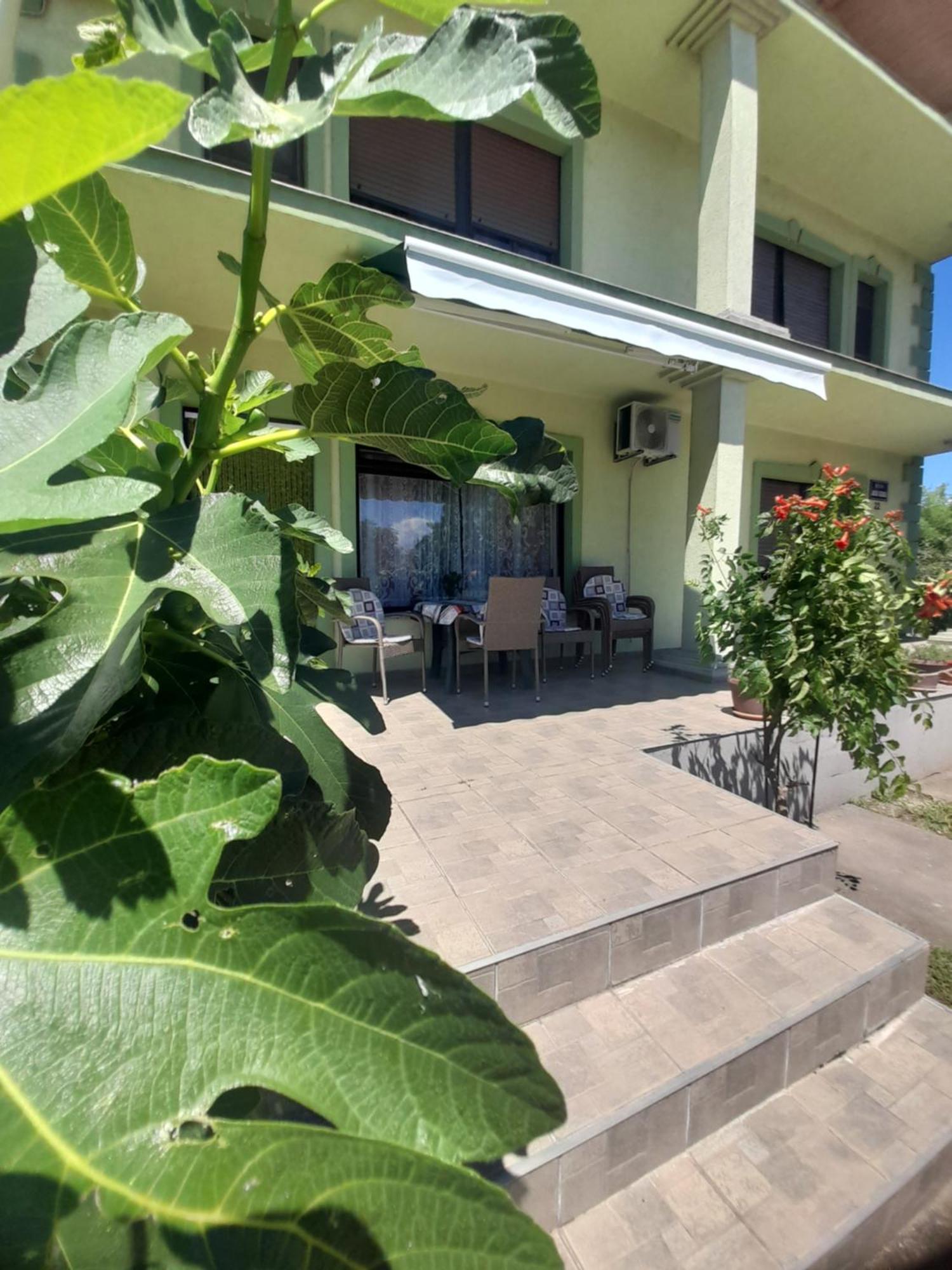 Apartment Kolonija Σλαβόνσκι Μπροντ Εξωτερικό φωτογραφία